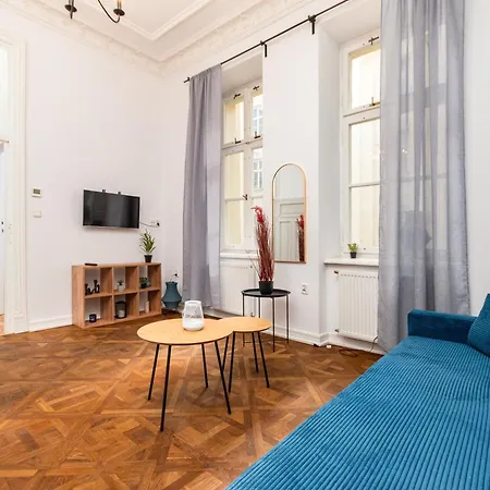 Nowogrodzka 44 By Homeprime *